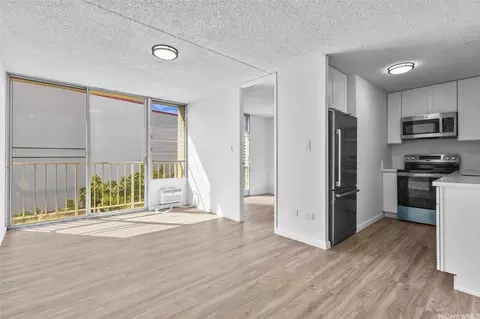 2847 Waialae Ave #503, Honolulu, HI 96826