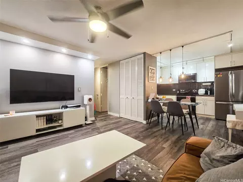 5180 Likini St #703, Honolulu, HI 96818