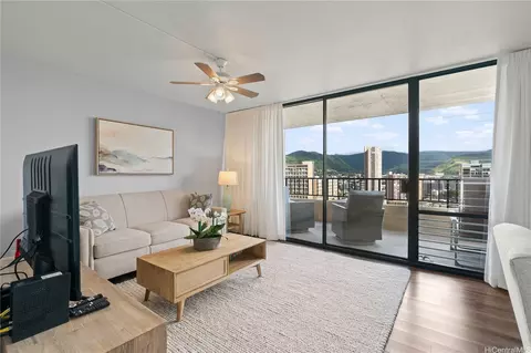 2121 Ala Wai Blvd #2303, Honolulu, HI 96815