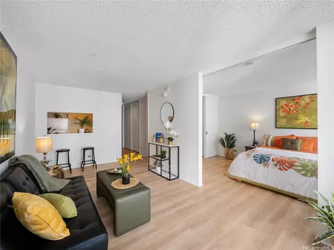 1617 Kapiolani Blvd #807, Honolulu, HI 96814