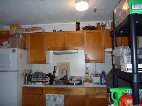 1226 Alexander St #507, Honolulu, HI 96826