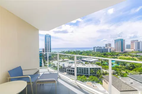 2139 Kuhio Ave #1810, Honolulu, HI 96815