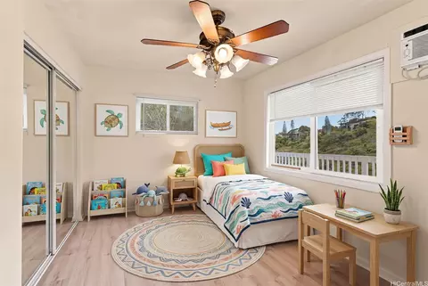 Bedroom - 5207 Poola St, Honolulu, HI 96821 photo 3 of 4