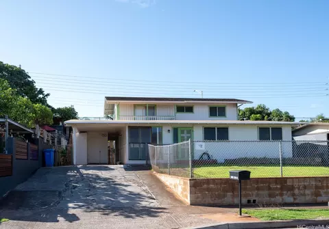 94-590 Kipou St, Waipahu, HI 96797