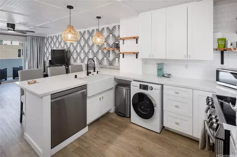 2421 Ala Wai Blvd #904, Honolulu, HI 96815