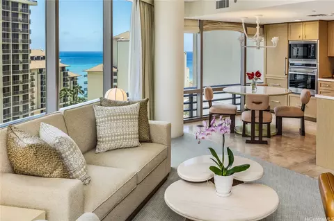 223 Saratoga Rd #1502, Honolulu, HI 96815