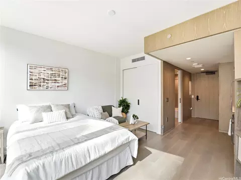 1000 Auahi St #633, Honolulu, HI 96814