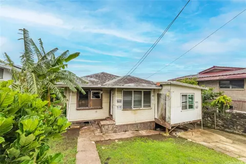 1752 Kealia Dr, Honolulu, HI 96817