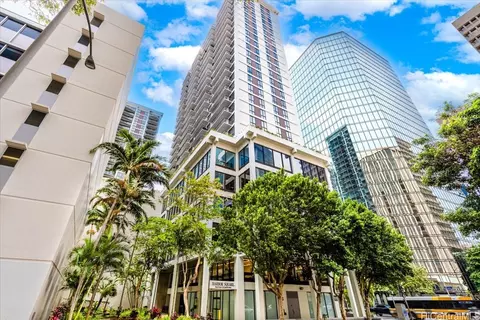 225 Queen St #11E, Honolulu, HI 96813