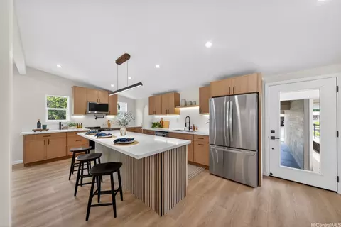 286 Hoomalu St, Pearl City, HI 96782