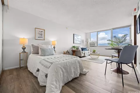 98-288 Kaonohi St #2808, Aiea, HI 96701