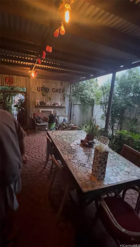 2222 Booth Rd, Honolulu, HI 96813
