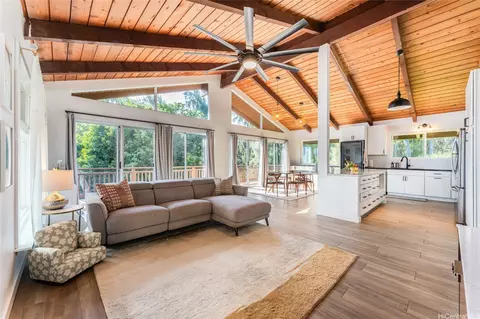 2071 Kilakila Dr, Honolulu, HI 96817