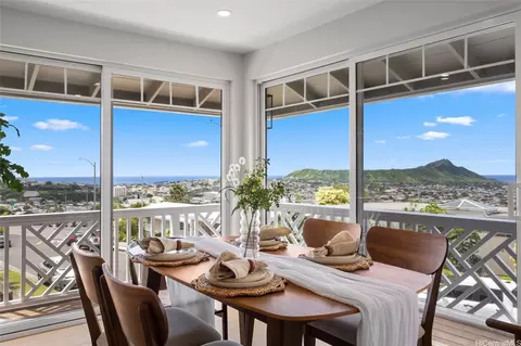 1482 Kalaepohaku St, Honolulu, HI 96816