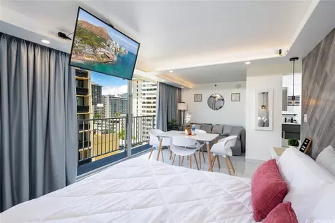 2427 Kuhio Ave #1005, Honolulu, HI 96815