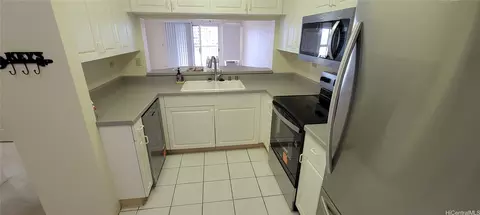 3075 Ala Poha Pl #1011, Honolulu, HI 96818