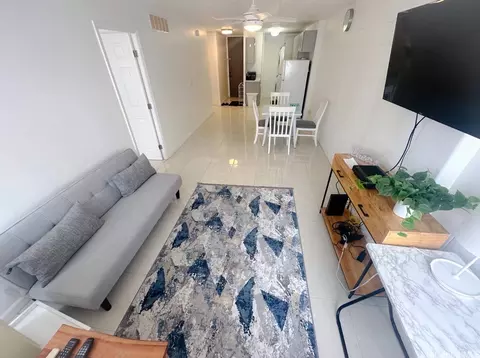 435 Seaside Ave #505, Honolulu, HI 96815