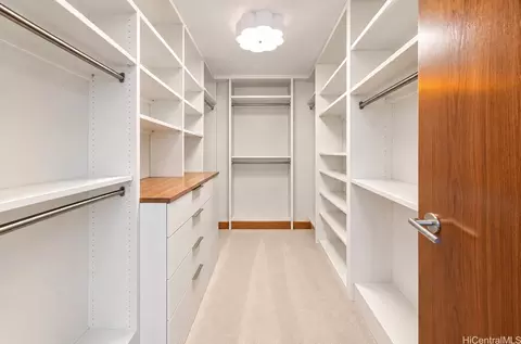 1555 Kapiolani Blvd #914, Honolulu, HI 96814