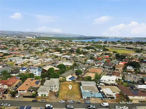 94-291 Kahuawai St, Waipahu, HI 96797