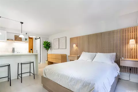 2425 Kuhio Ave #309, Honolulu, HI 96815