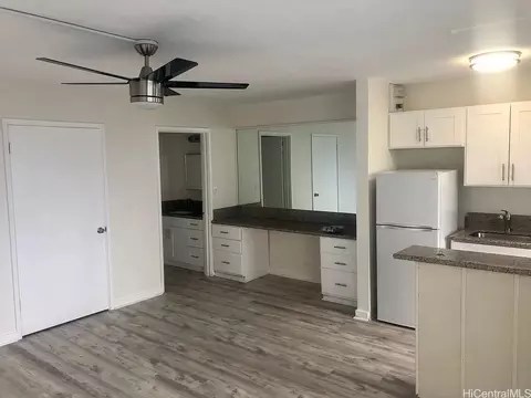 2328 Sea View Ave #304, Honolulu, HI 96822