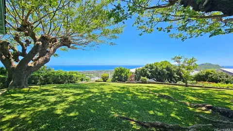 4125 Pakolu Pl, Honolulu, HI 96816