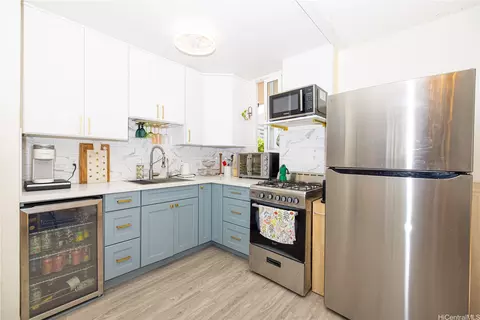 454 Namahana St #503, Honolulu, HI 96815