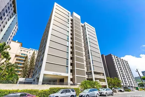 1226 Alexander St #505, Honolulu, HI 96826