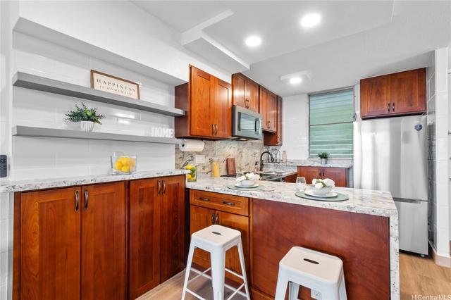 46-260 Kahuhipa St #C207, Kaneohe, HI 96744