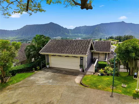 45-177 Lilipuna Rd #B, Kaneohe, HI 96744