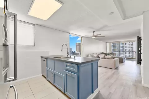 1717 Ala Wai Blvd #2010, Honolulu, HI 96815