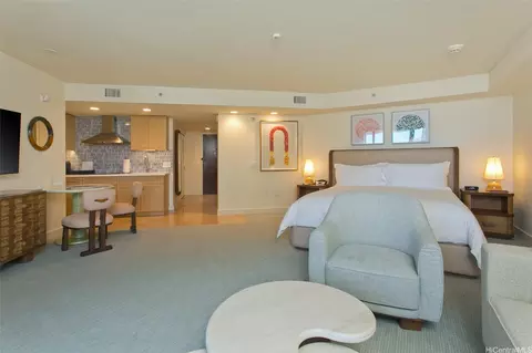 223 Saratoga Rd #1412, Honolulu, HI 96815