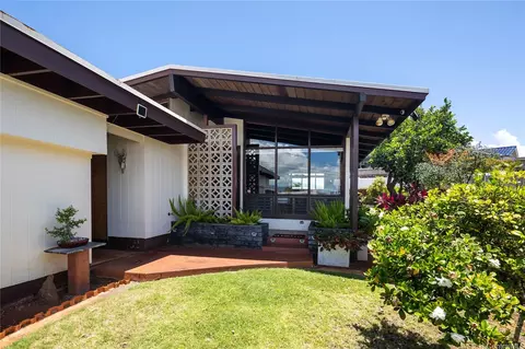 1627 Anakole Pl, Pearl City, HI 96782