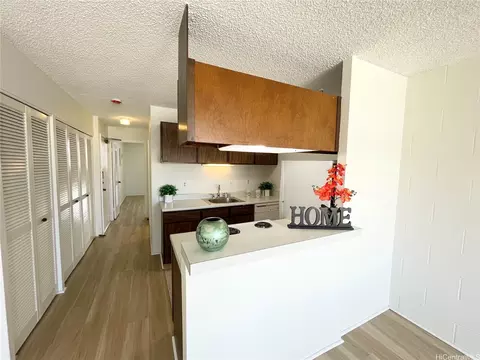 1717 Citron St #604, Honolulu, HI 96826