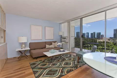 827 Kinau St #D702, Honolulu, HI 96813