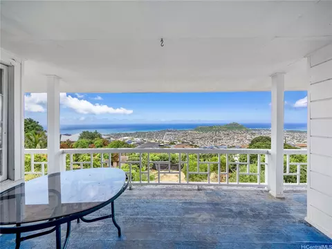 3843 Lurline Dr, Honolulu, HI 96816