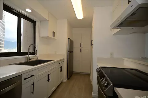 581 Kamoku St #3002, Honolulu, HI 96826