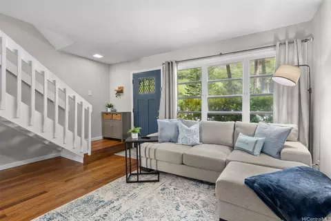 1101 Kumukumu St #B, Honolulu, HI 96825