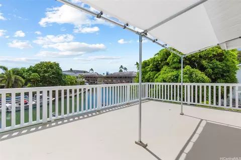 347 Kawaihae St #C, Honolulu, HI 96825