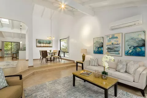 1360 Kaeleku St, Honolulu, HI 96825