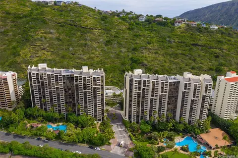 521 Hahaione St #2/12H, Honolulu, HI 96825