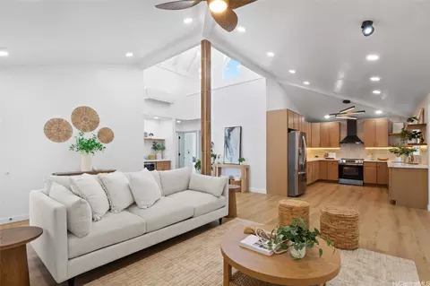 95-556 Kukolu St, Mililani, HI 96789