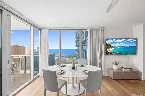 629 Keeaumoku St #3211, Honolulu, HI 96814