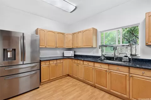 Kitchen - 2802 Numana Rd, Honolulu, HI 96819 photo 3 of 3