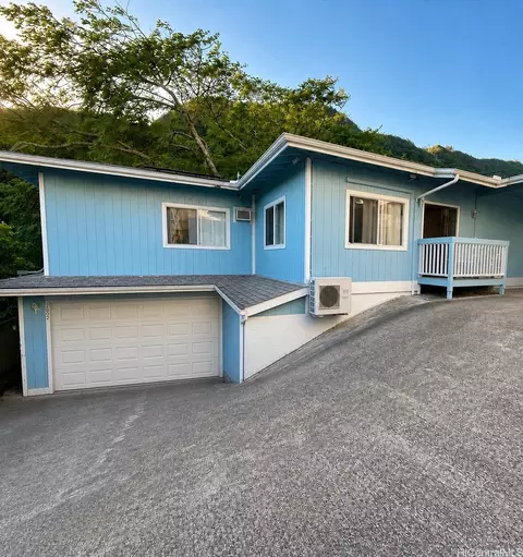2802 Numana Rd, Honolulu, HI 96819