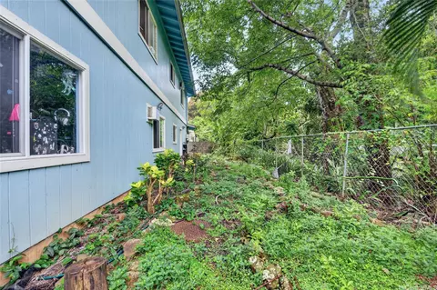 Exterior - 2802 Numana Rd, Honolulu, HI 96819 photo 2 of 2