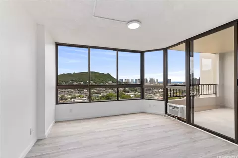 55 S Judd St #2206, Honolulu, HI 96817