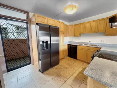 46-255 Kahuhipa St #A301, Kaneohe, HI 96744
