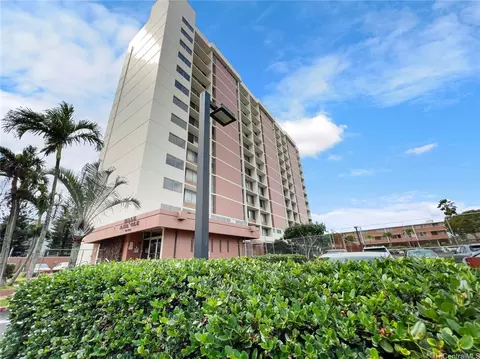 46-255 Kahuhipa St #A301, Kaneohe, HI 96744