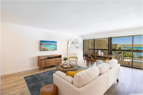 2470 Kalakaua Ave #504, Honolulu, HI 96815